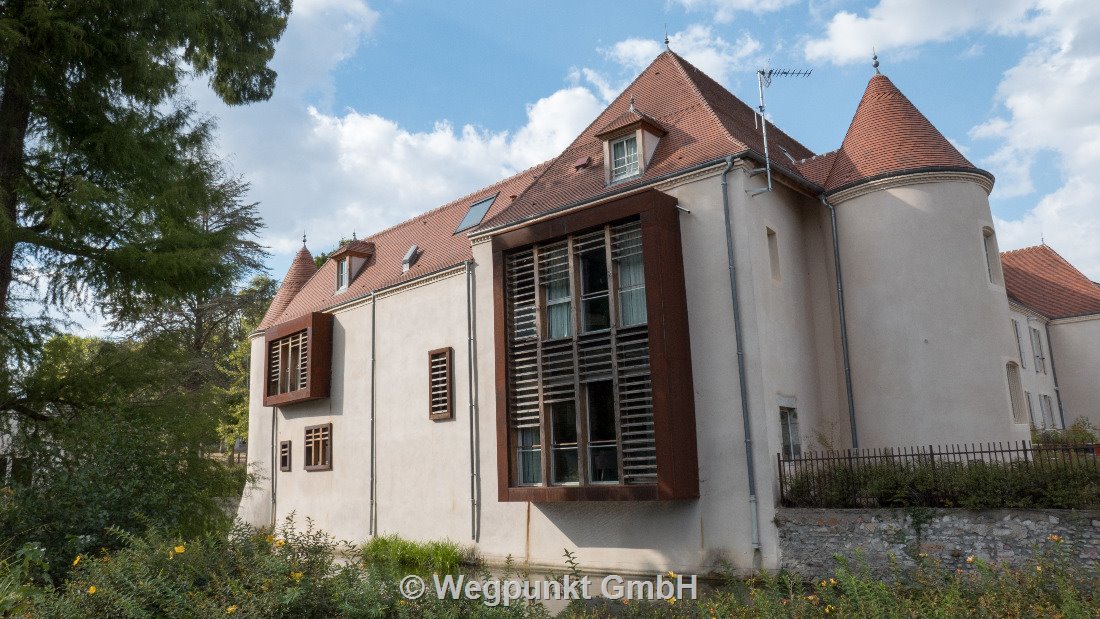 Das Wasserschloss von aussen
